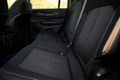 2023 Jeep Grand Cherokee Laredo 4x4