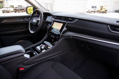 2023 Jeep Grand Cherokee Laredo 4x4
