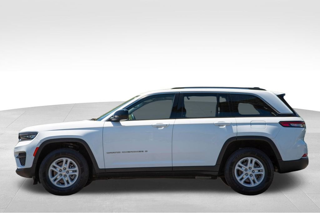 2023 Jeep Grand Cherokee Laredo 4x4