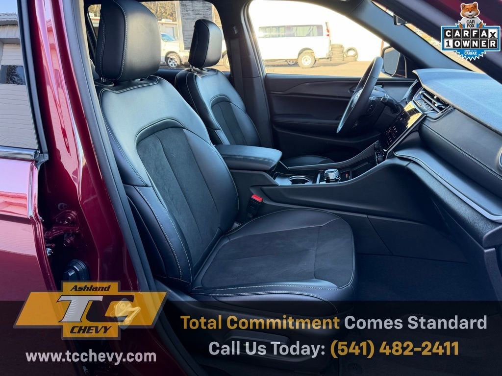 2025 Jeep Grand Cherokee L Altitude X 4x4