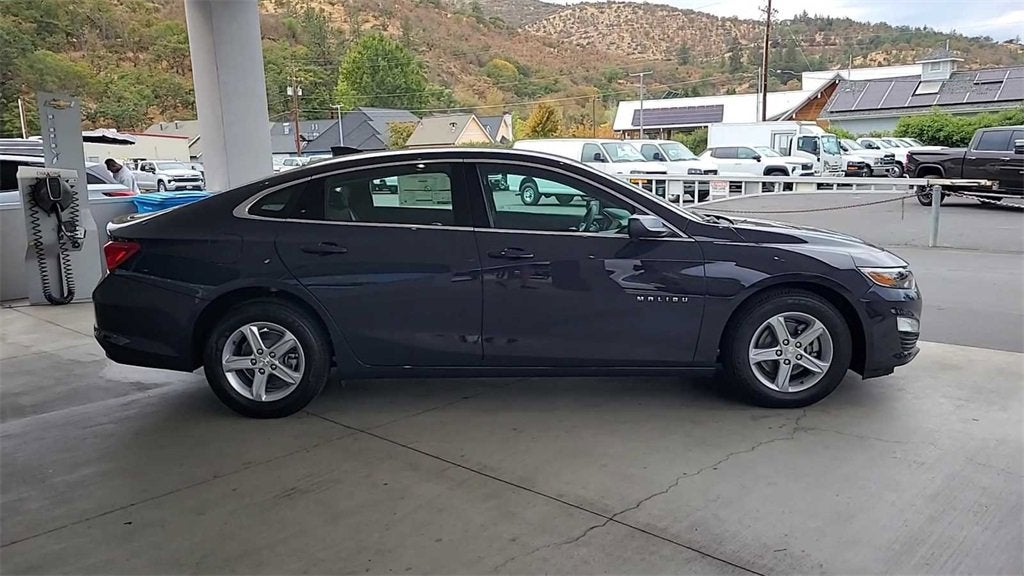 2025 Chevrolet Malibu LS