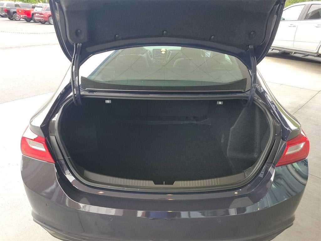 2025 Chevrolet Malibu LS