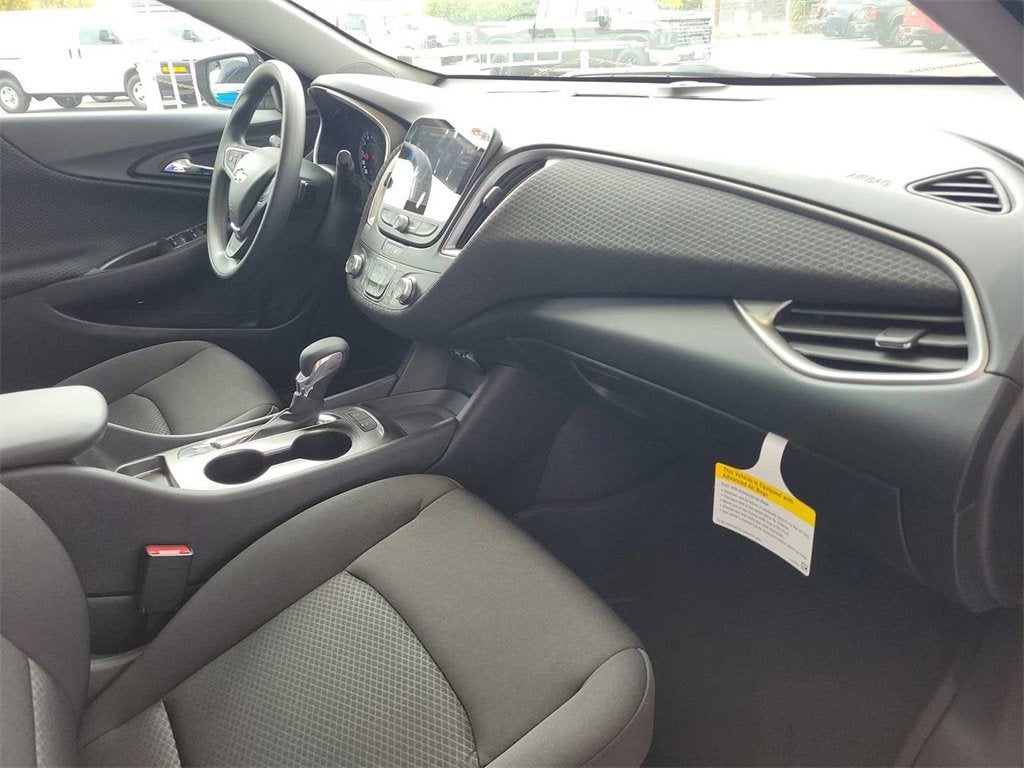 2025 Chevrolet Malibu LS