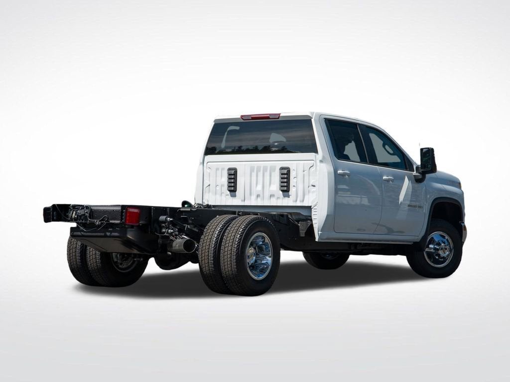 2026 Chevrolet Silverado 3500 HD Chassis Cab LT
