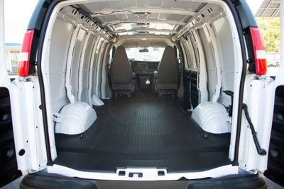 2025 Chevrolet Express Cargo WT