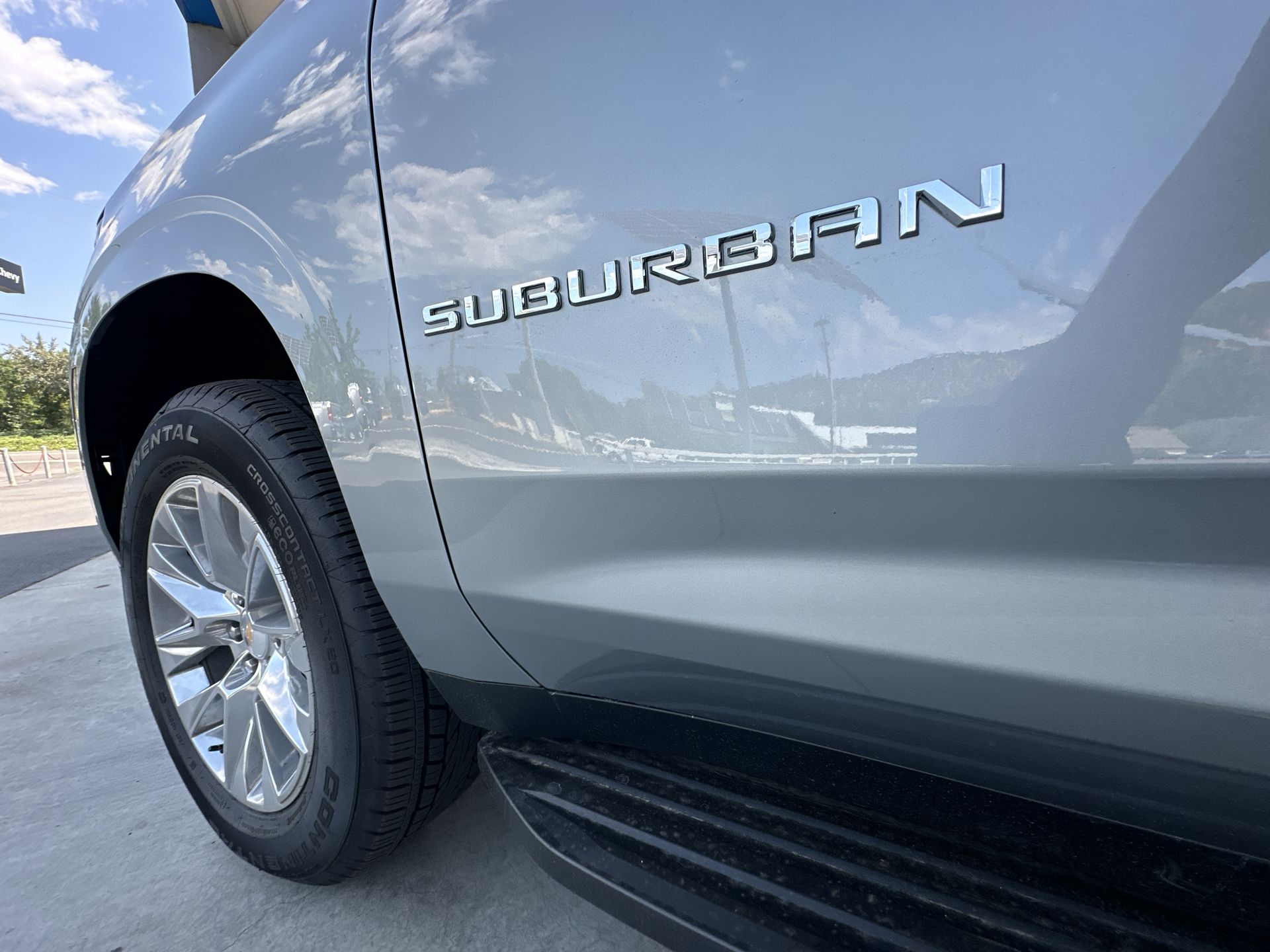 2025 Chevrolet Suburban Premier