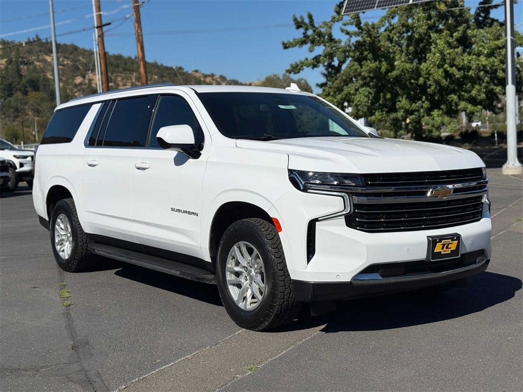 2023 Chevrolet Suburban LT