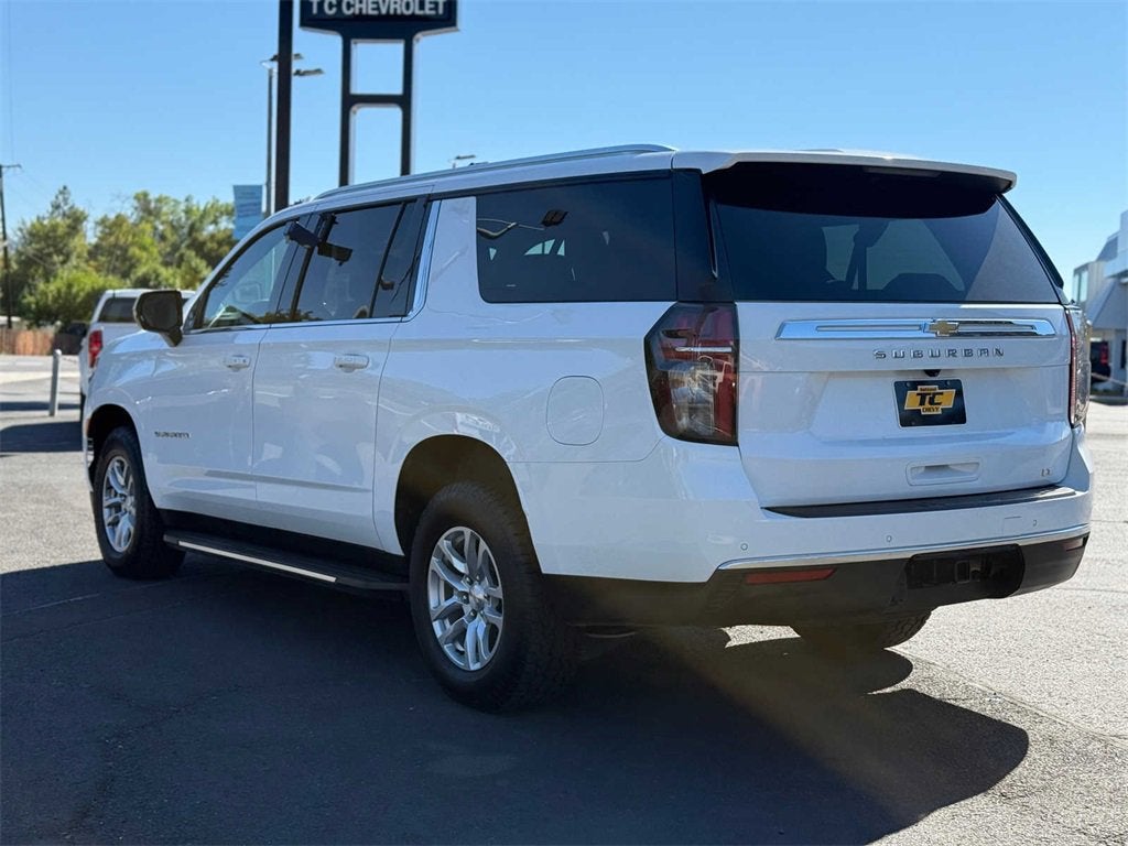 2023 Chevrolet Suburban LT