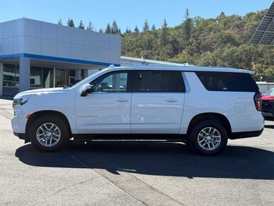 2023 Chevrolet Suburban LT