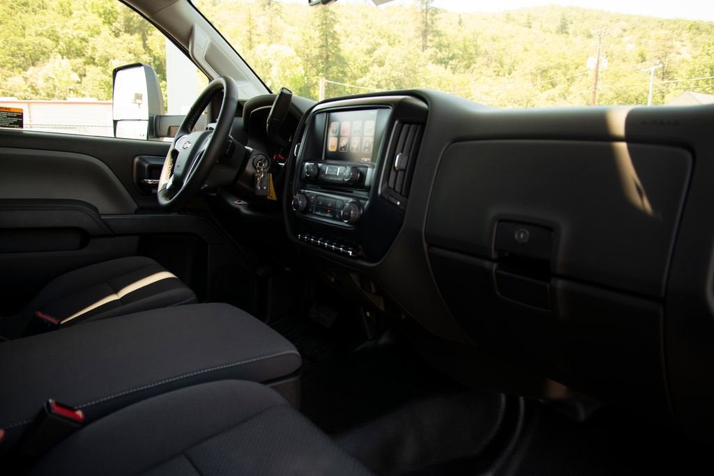 2024 Chevrolet Silverado 5500 HD Work Truck