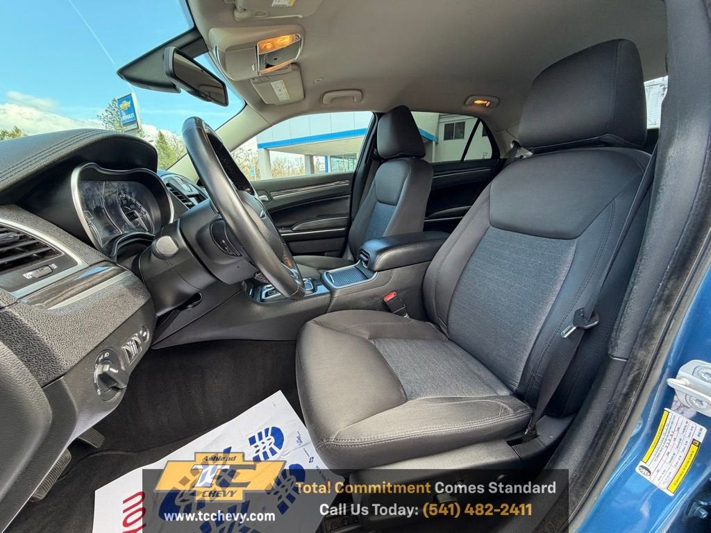 2021 Chrysler 300 Touring