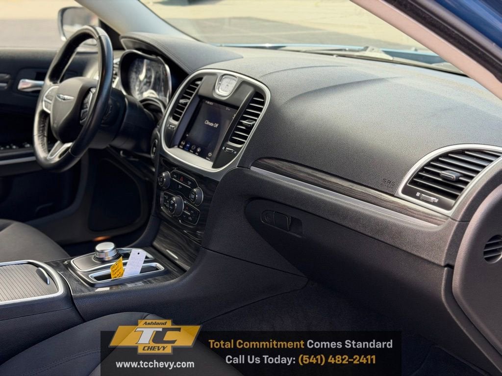 2021 Chrysler 300 Touring