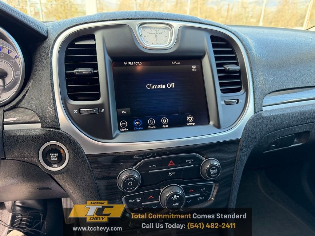 2021 Chrysler 300 Touring