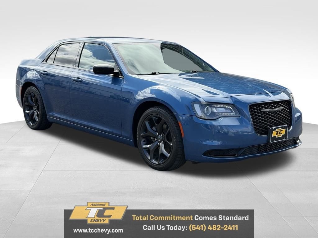 2021 Chrysler 300 Touring