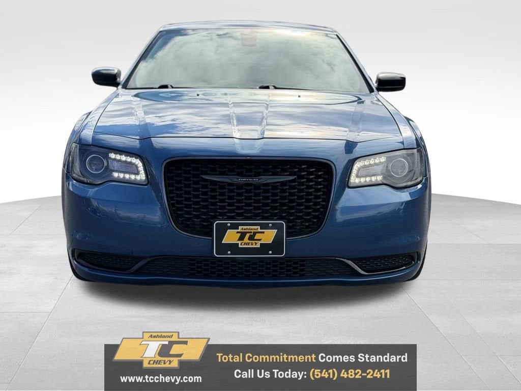 2021 Chrysler 300 Touring