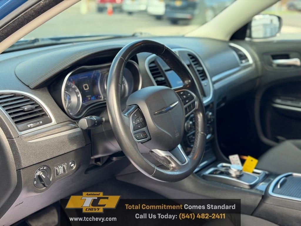 2021 Chrysler 300 Touring