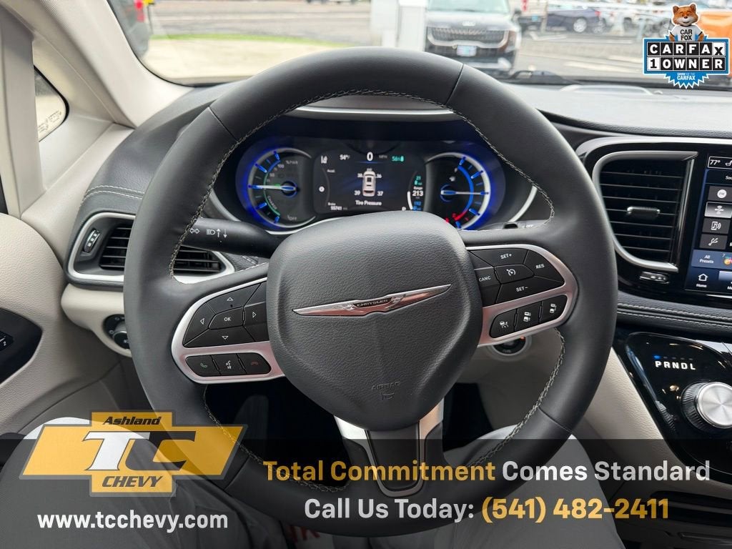 2024 Chrysler Pacifica Hybrid Select