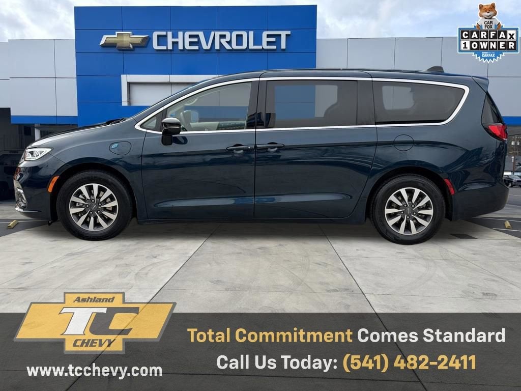 2024 Chrysler Pacifica Hybrid Select