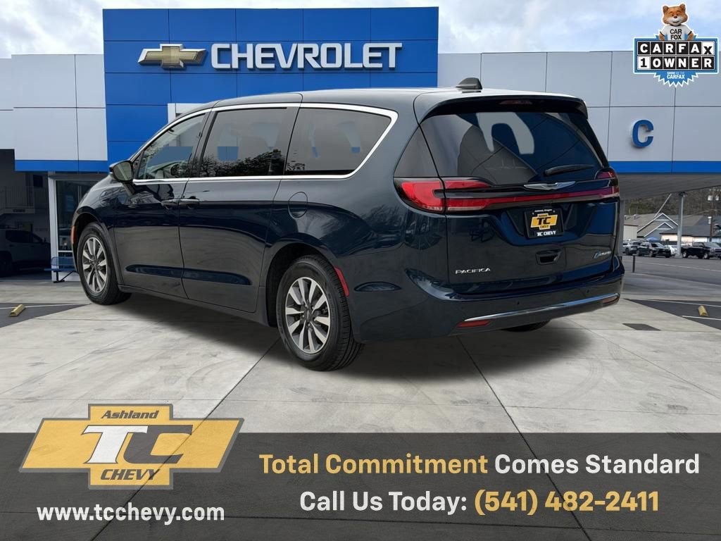 2024 Chrysler Pacifica Hybrid Select