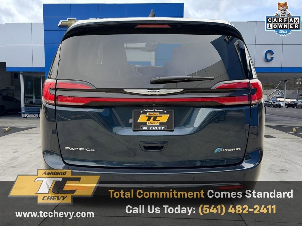 2024 Chrysler Pacifica Hybrid Select