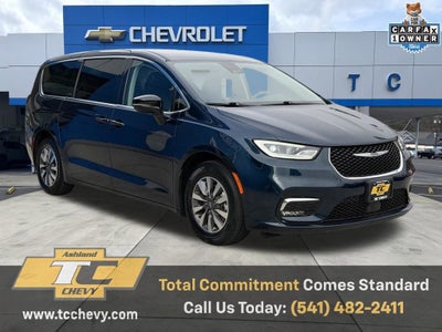 2024 Chrysler Pacifica Hybrid Select