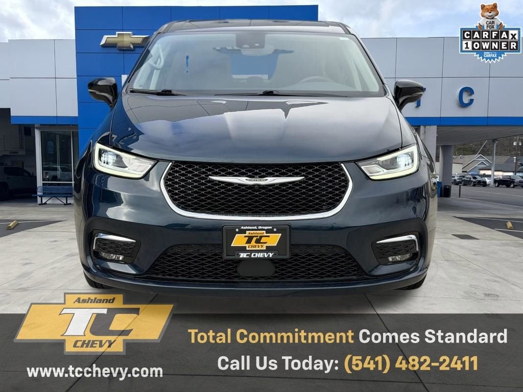 2024 Chrysler Pacifica Hybrid Select