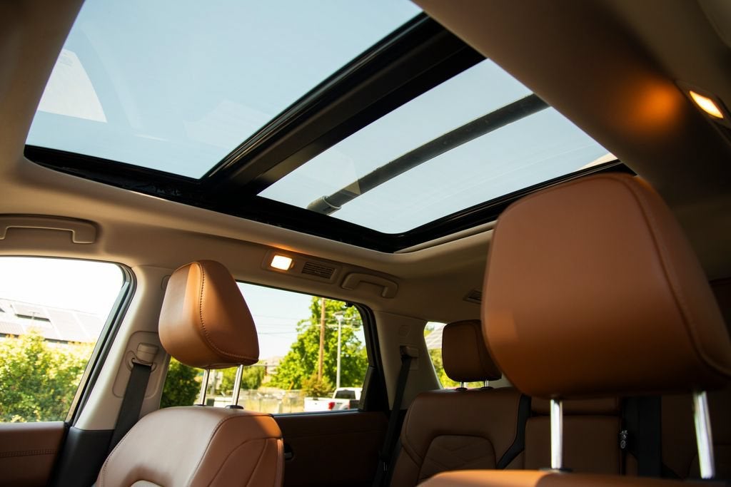 2025 Nissan Pathfinder Platinum 4WD